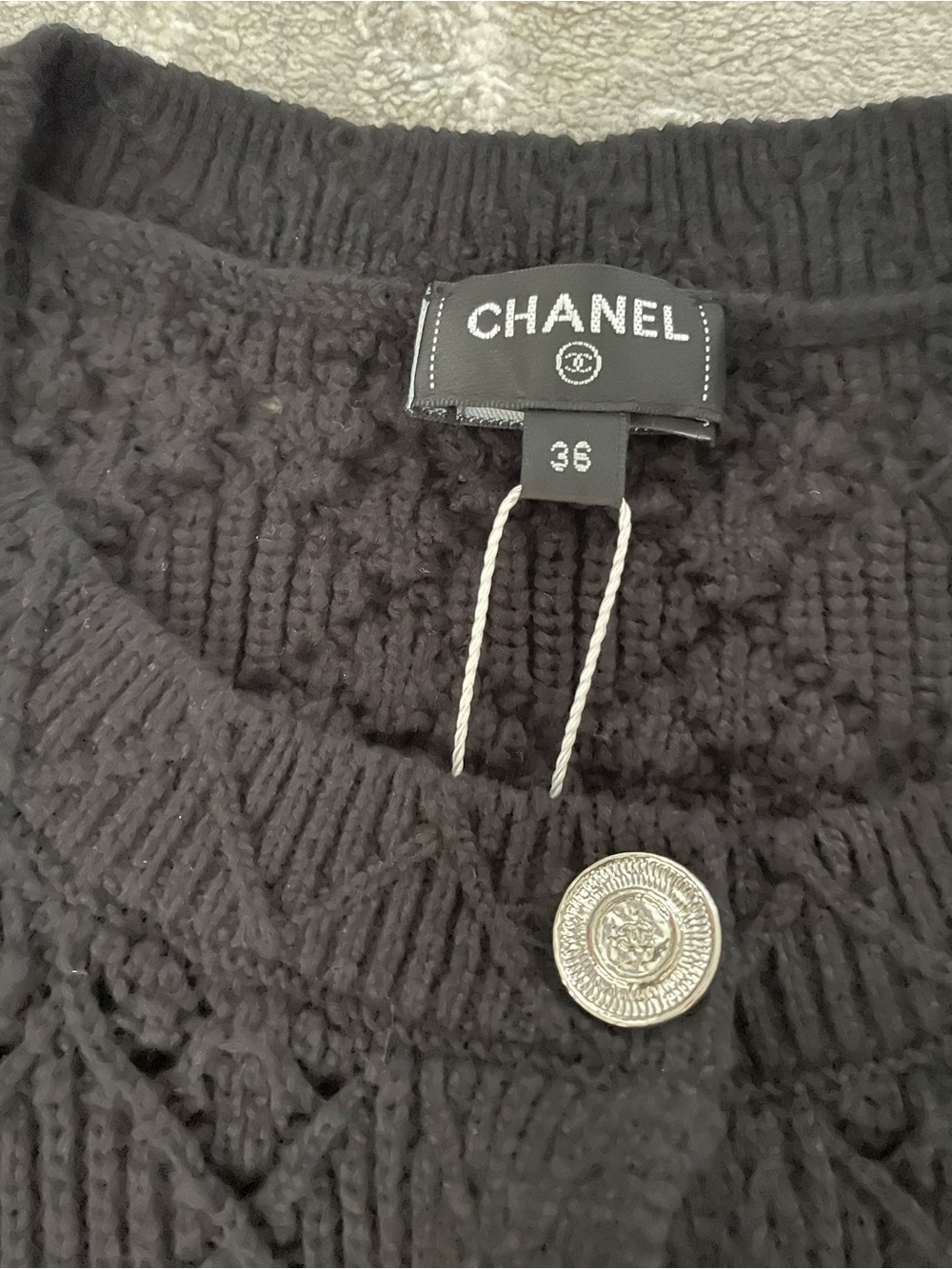 Sweater Subcategory Identification - Picture 3 of 5